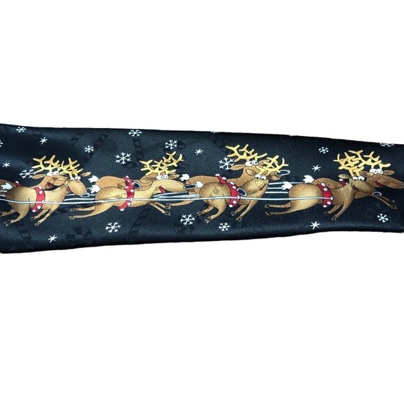 Vintage Hallmark Christmas Necktie 4" Tie Santa Claus and Reindeer Sled EUC - Picture 3 of 6